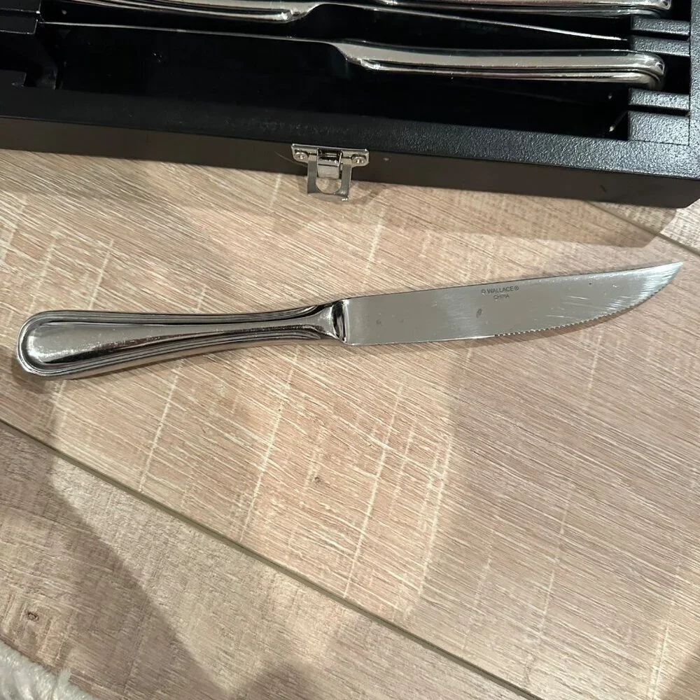 WALLACE SILVERSMITHS KNIFE SET IN CASE